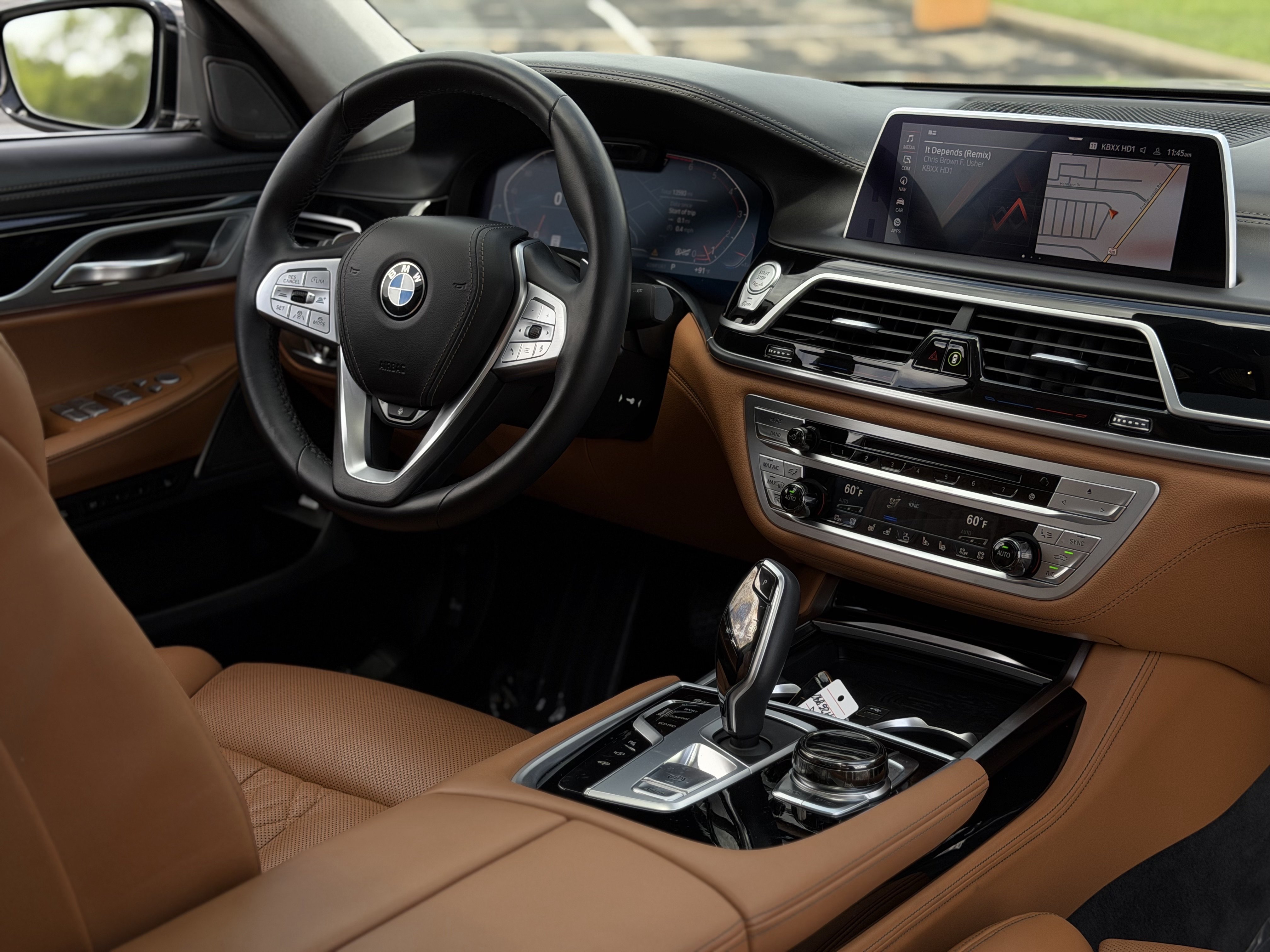 Used 2020 BMW 750i xDrive w/ Executive Package AWD/4WD image 22
