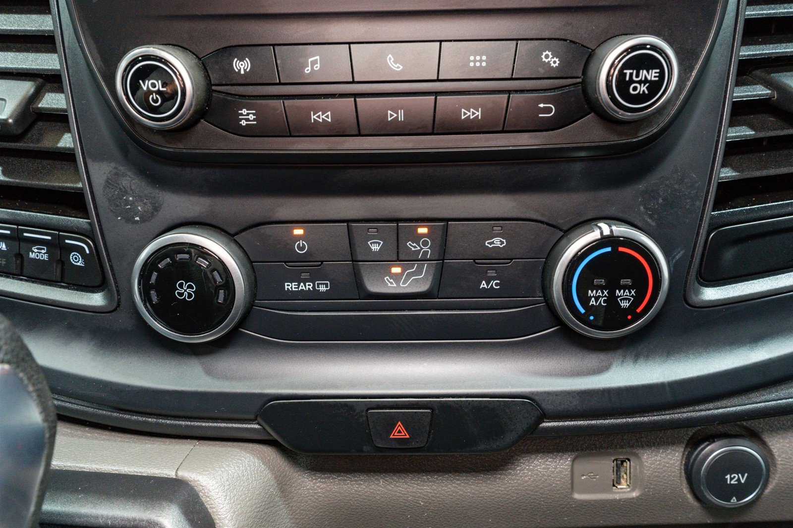 Used 2021 Ford Transit 350 XLT image 22