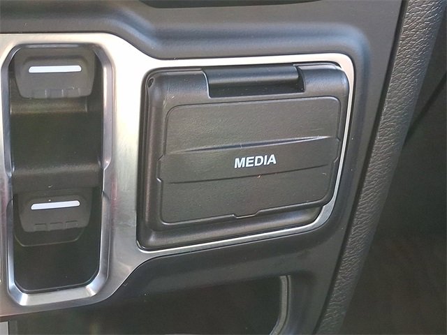 Used 2023 Jeep Gladiator Mojave w/ Cold Weather Group image 27