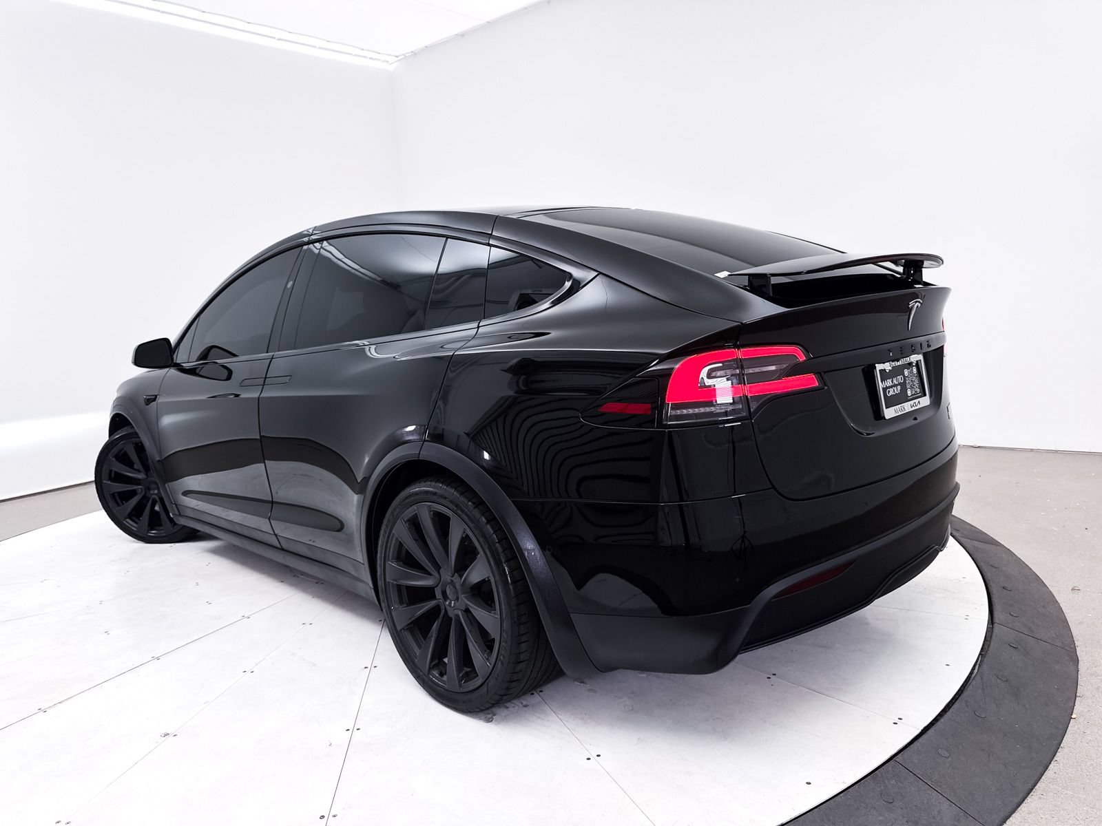 Used 2022 Tesla Model X Plaid AWD/4WD image 2