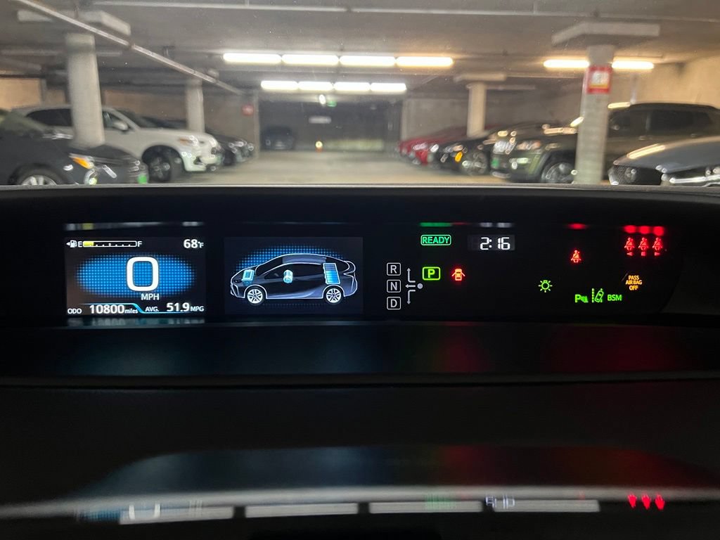 Certified 2022 Toyota Prius LE FWD image 31