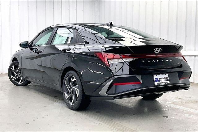 New 2026 Hyundai Elantra Limited FWD image 5