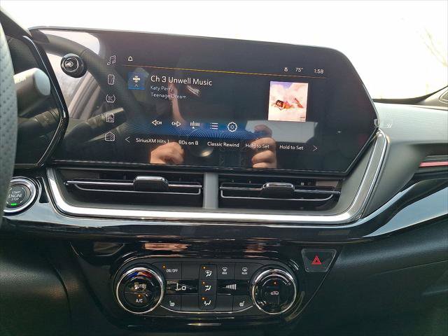New 2026 Chevrolet Trax RS w/ Driver Confidence Package FWD image 16