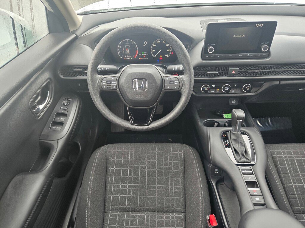 Certified 2025 Honda HR-V LX image 10