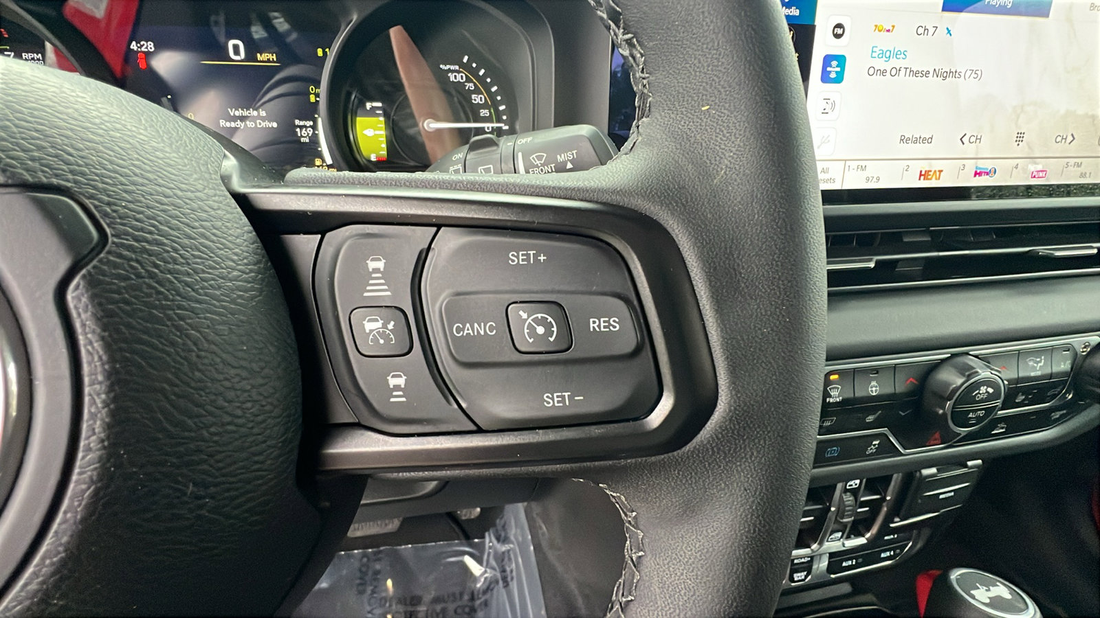 Used 2025 Jeep Wrangler 4xe Rubicon 20th Anniversary w/ Convenience Group image 28