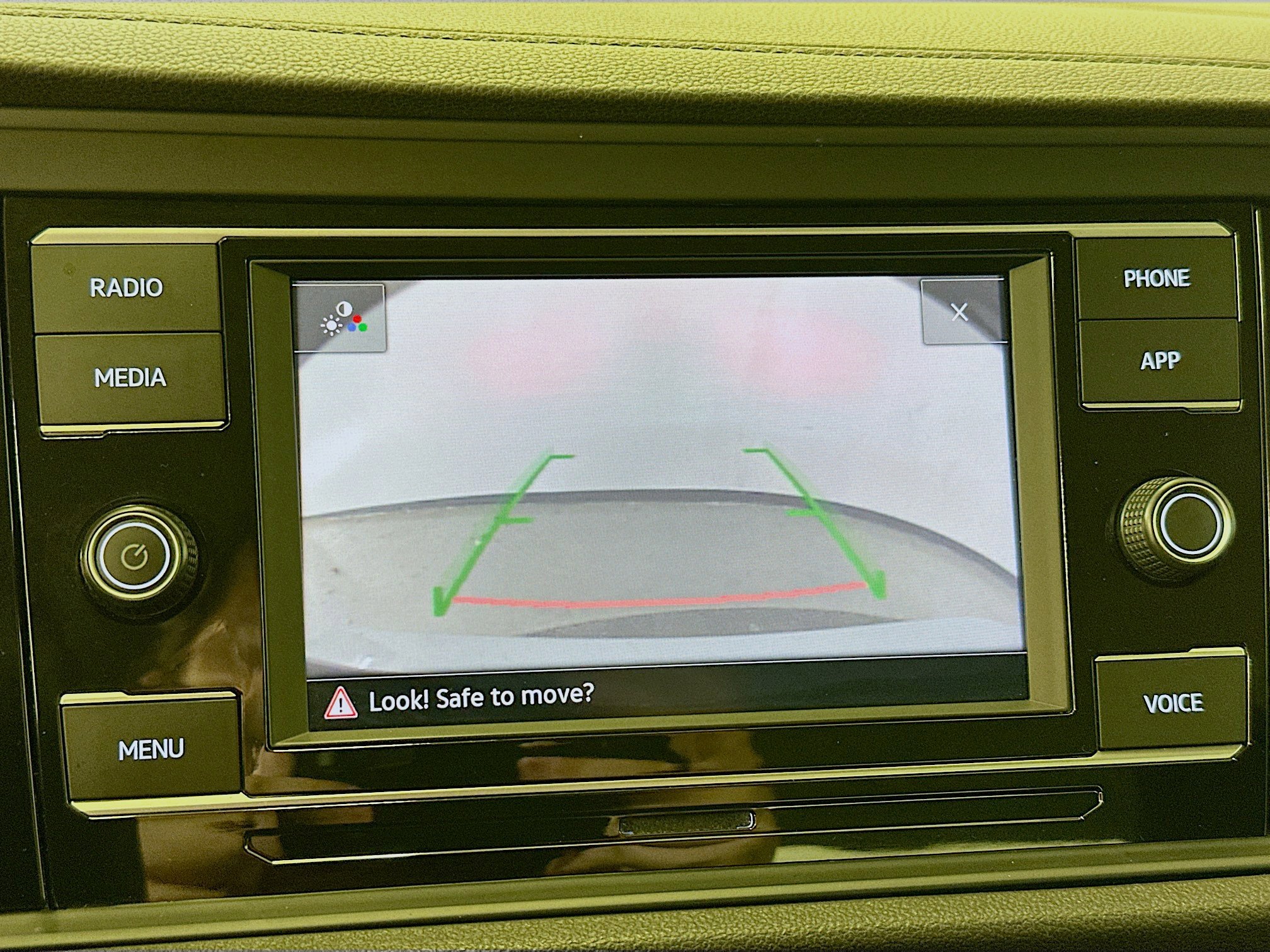 Used 2024 Volkswagen Jetta SE image 22