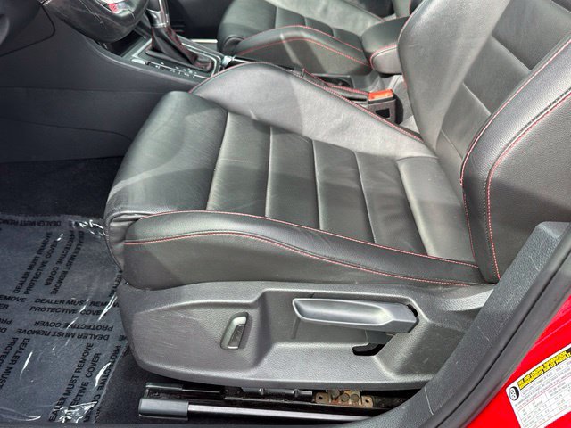 Used 2018 Volkswagen GTI SE w/ SE Leather Package FWD image 26