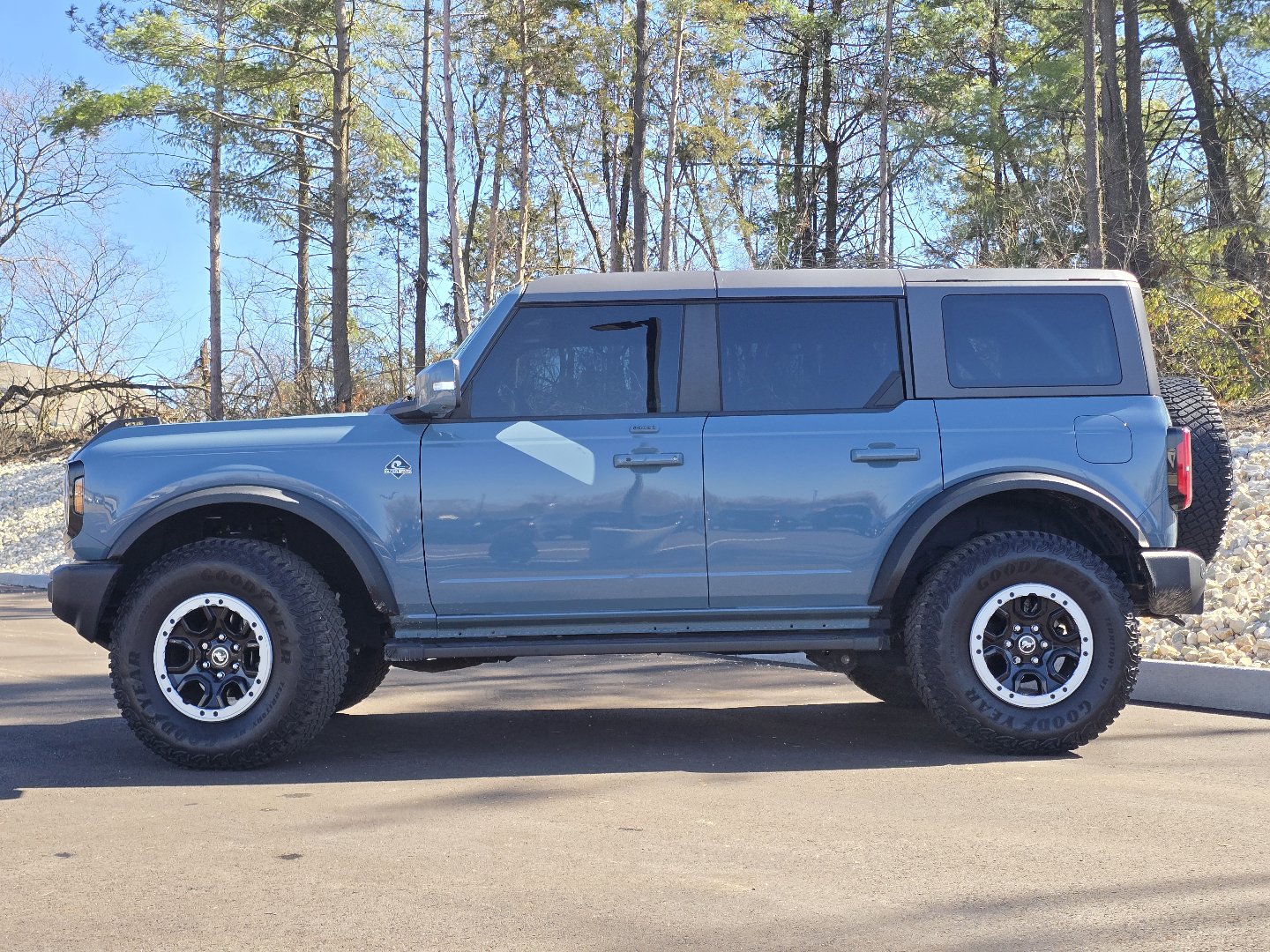 Used 2023 Ford Bronco Outer Banks w/ Sasquatch Package image 3