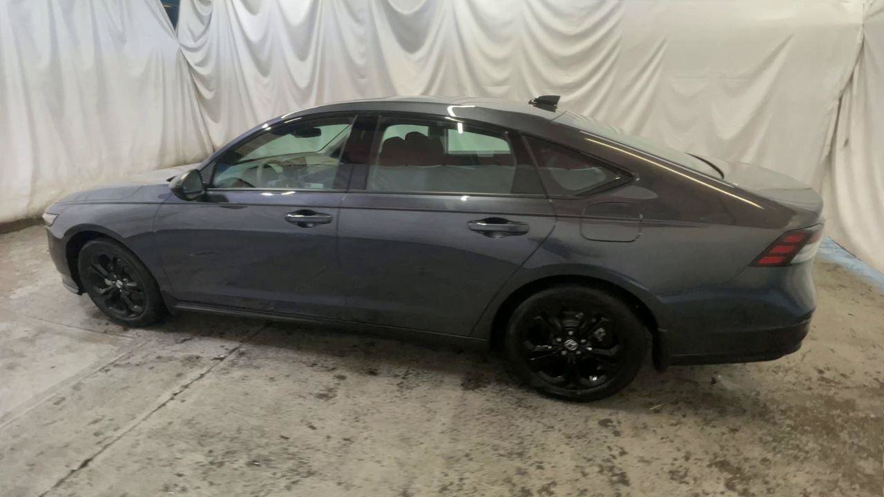 Certified 2025 Honda Accord SE image 6