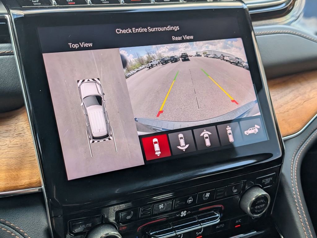 Used 2023 Jeep Grand Cherokee L Summit AWD/4WD image 15