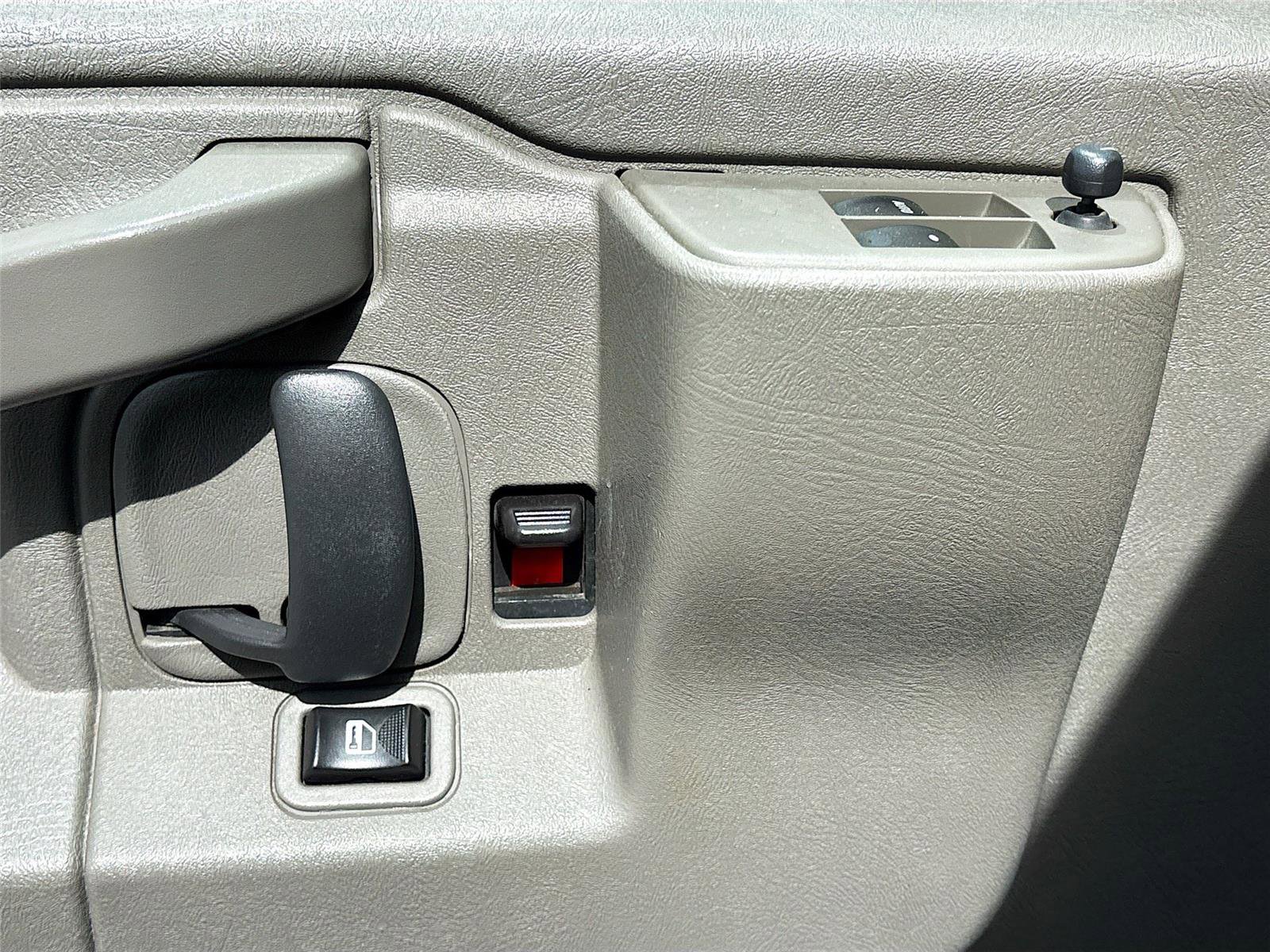 Used 2020 Chevrolet Express 3500 LT w/ LT Preferred Equipment Group image 17