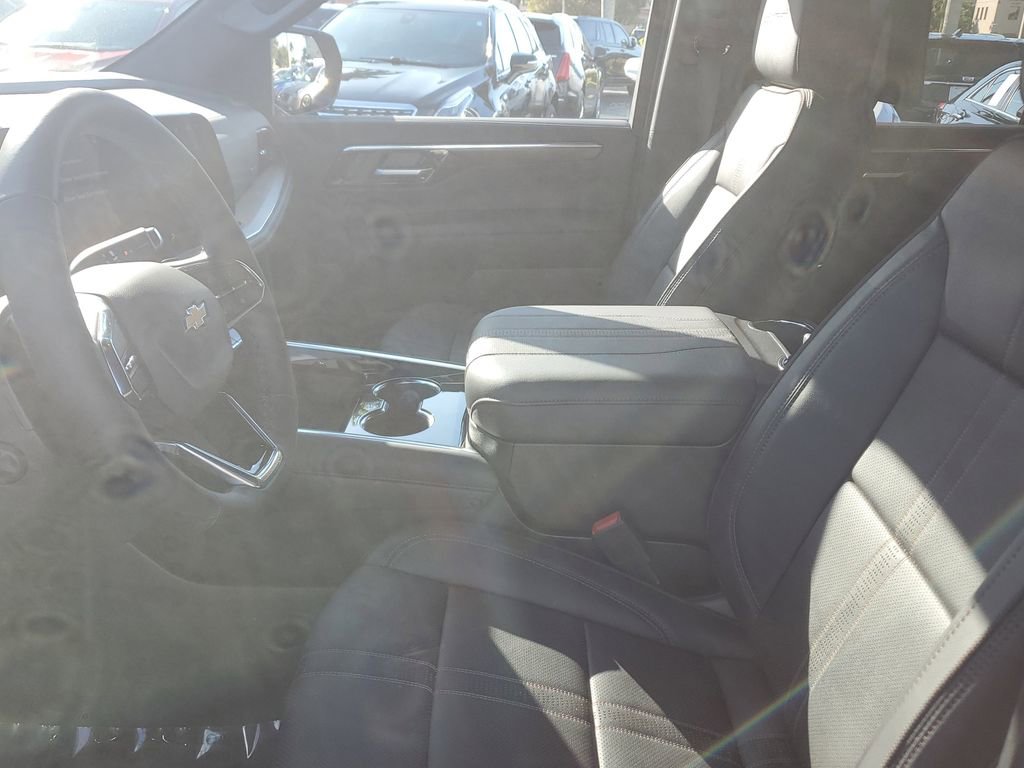 Used 2025 Chevrolet Tahoe High Country image 21
