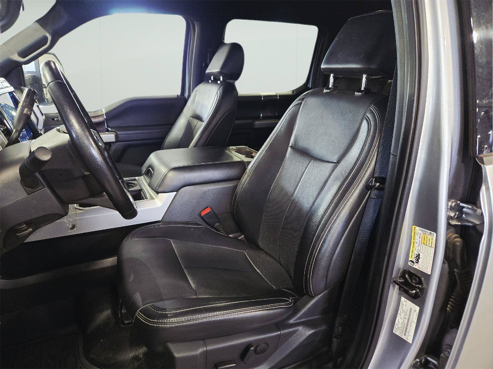 Used 2022 Ford F450 Lariat w/ Lariat Value Package AWD/4WD image 38