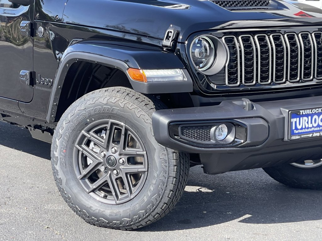 New 2026 Jeep Gladiator Sport AWD/4WD image 4