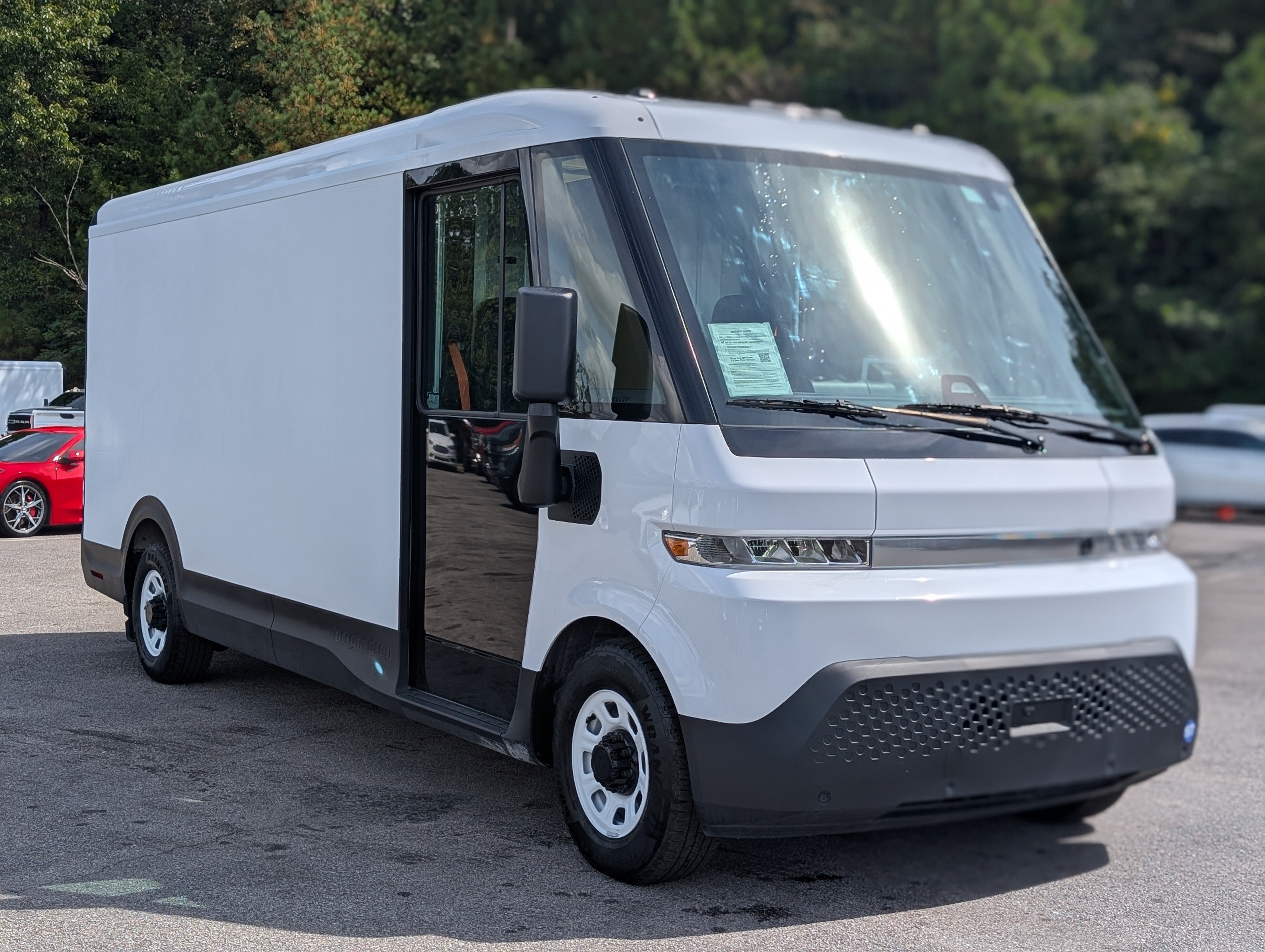 Used 2024 Chevrolet Brightdrop 600 w/ Commercial Equipment Package AWD/4WD image 11