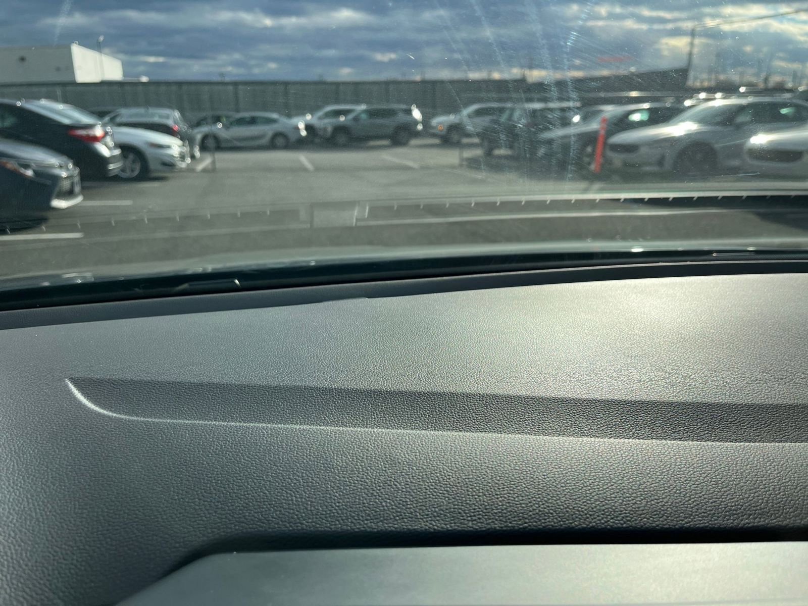 Used 2025 Volkswagen Jetta SE image 18