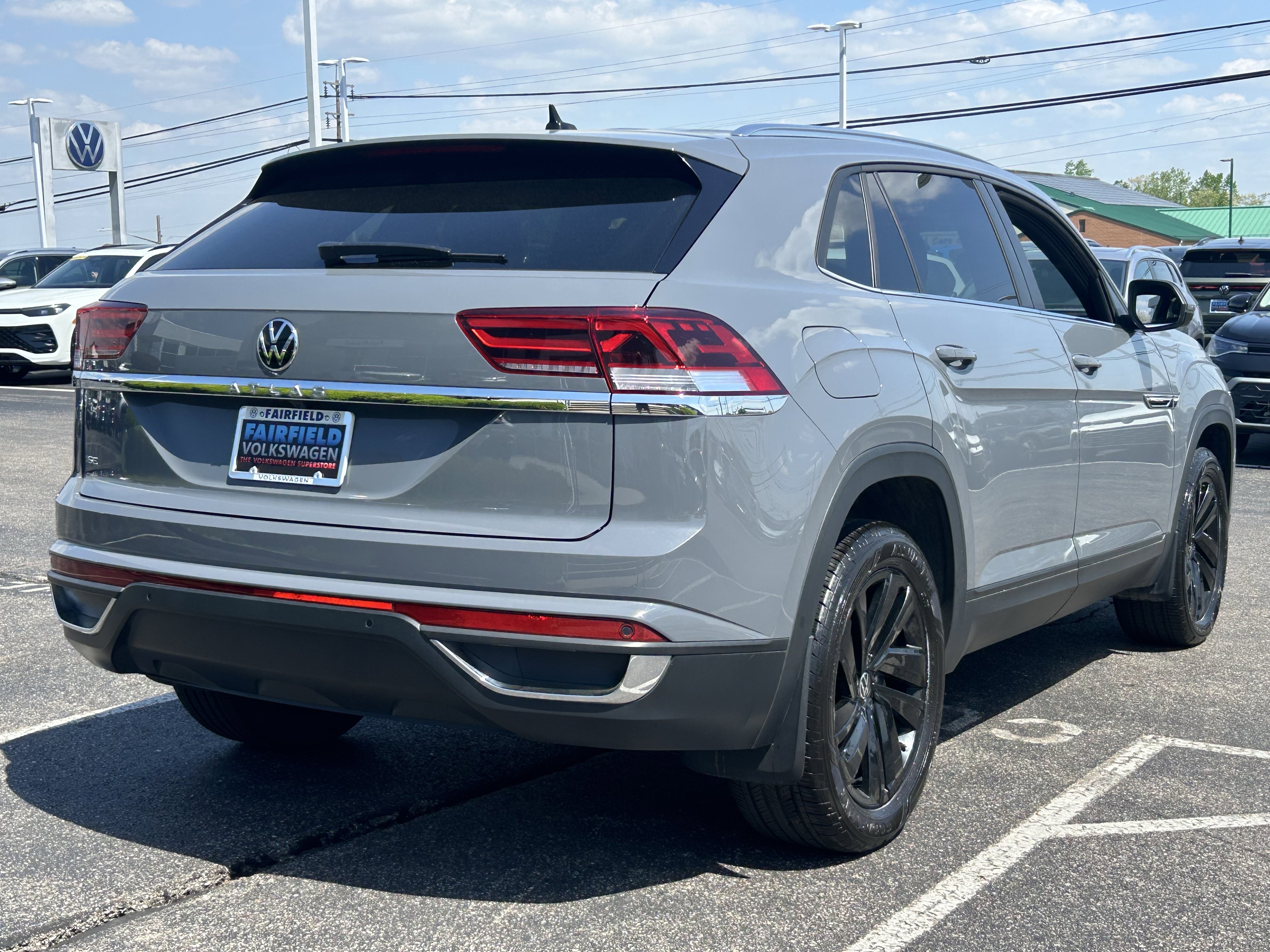 Certified 2023 Volkswagen Atlas Cross Sport SE w/ Black Wheel Package FWD image 7