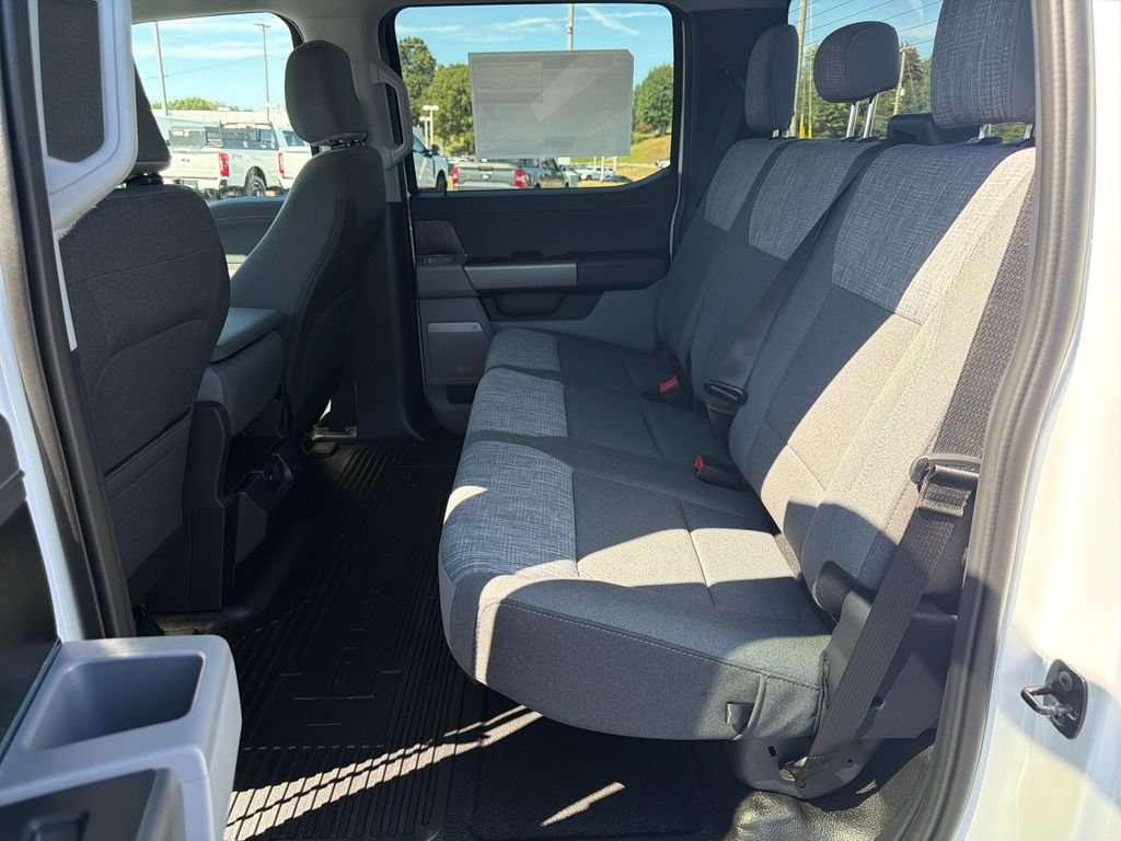 New 2027 Ford F350 XLT w/ XLT Premium Package AWD/4WD image 14