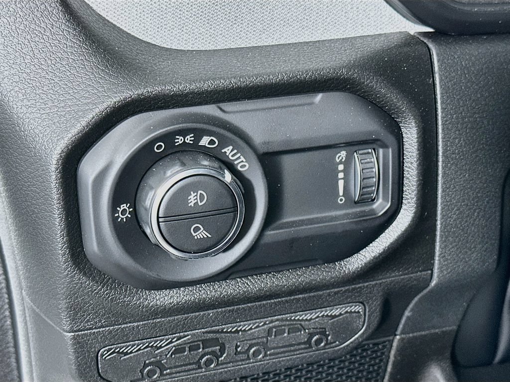 Certified 2026 Jeep Gladiator Sport AWD/4WD image 18