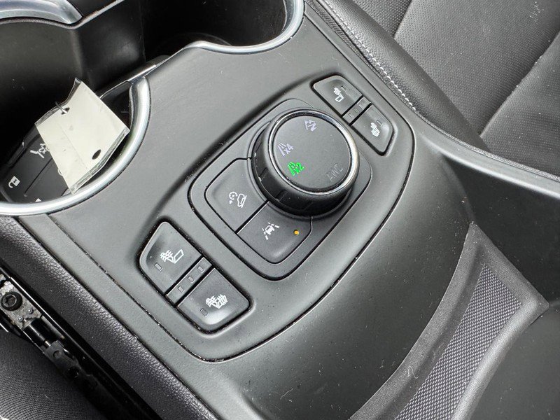 Certified 2022 GMC Terrain SLT image 18