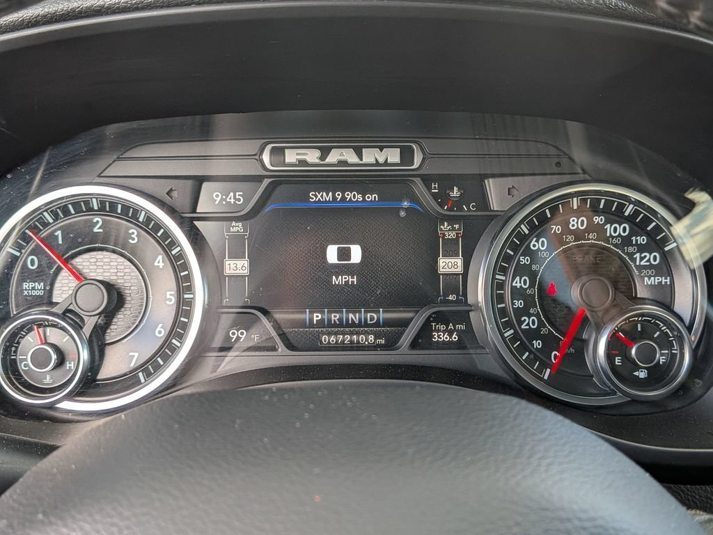 Used 2023 RAM 1500 Laramie AWD/4WD image 18