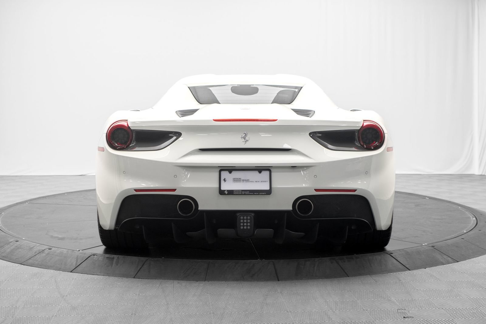 Used 2018 Ferrari 488 Spider RWD image 12