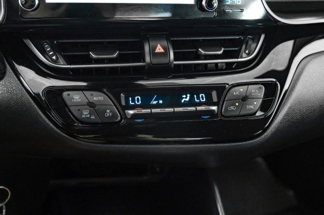 Used 2019 Toyota C-HR LE image 21