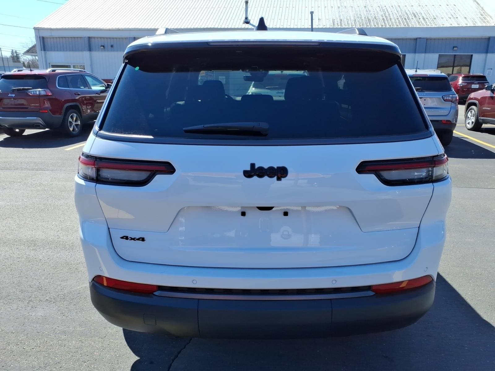 New 2026 Jeep Grand Cherokee L 4WD image 6