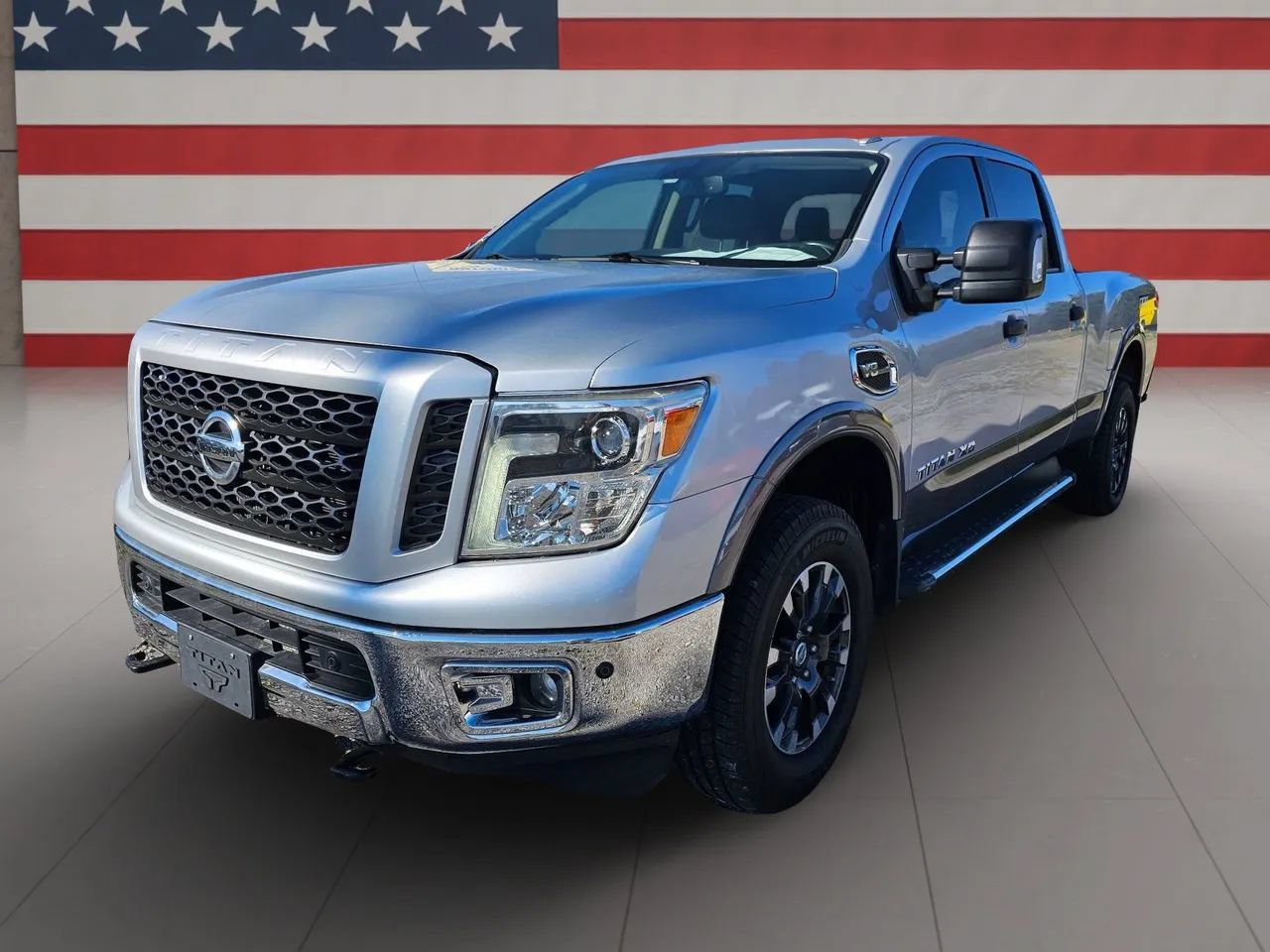 Used 2019 Nissan Titan PRO-4X w/ Pro-4x Convenience Package AWD/4WD image 1