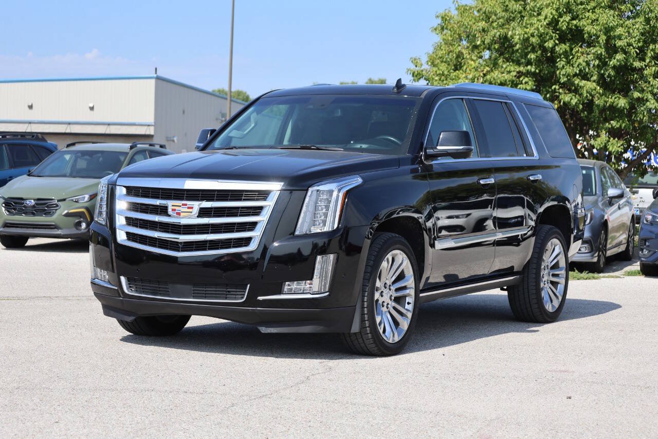 Used 2019 Cadillac Escalade Premium Luxury w/ LPO, Radiant Package AWD/4WD image 6