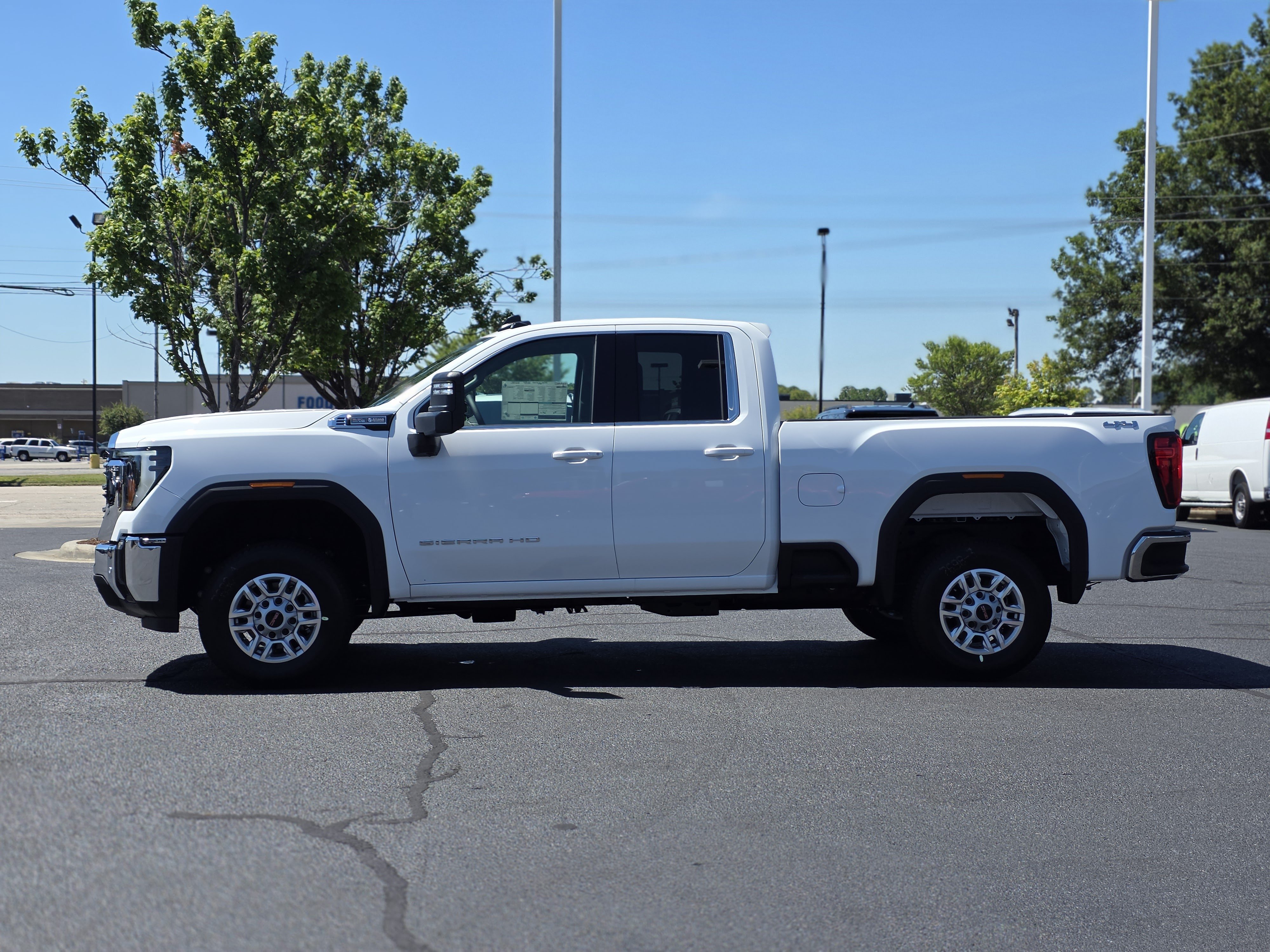 New 2026 GMC Sierra 2500 SLE AWD/4WD image 4