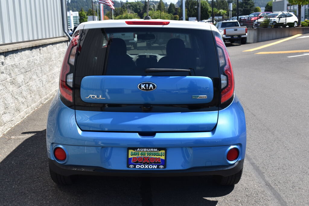 Used 2017 Kia Soul EV FWD image 6