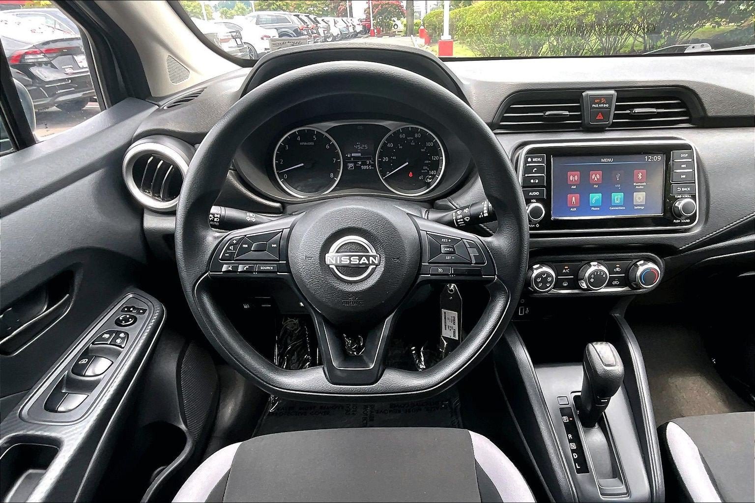 Used 2025 Nissan Versa S w/ S Plus Package FWD image 5