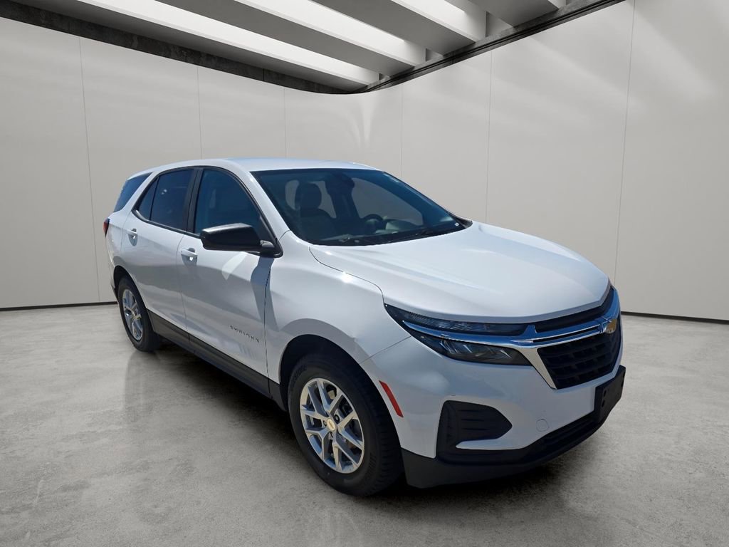 Used 2023 Chevrolet Equinox LS image 7