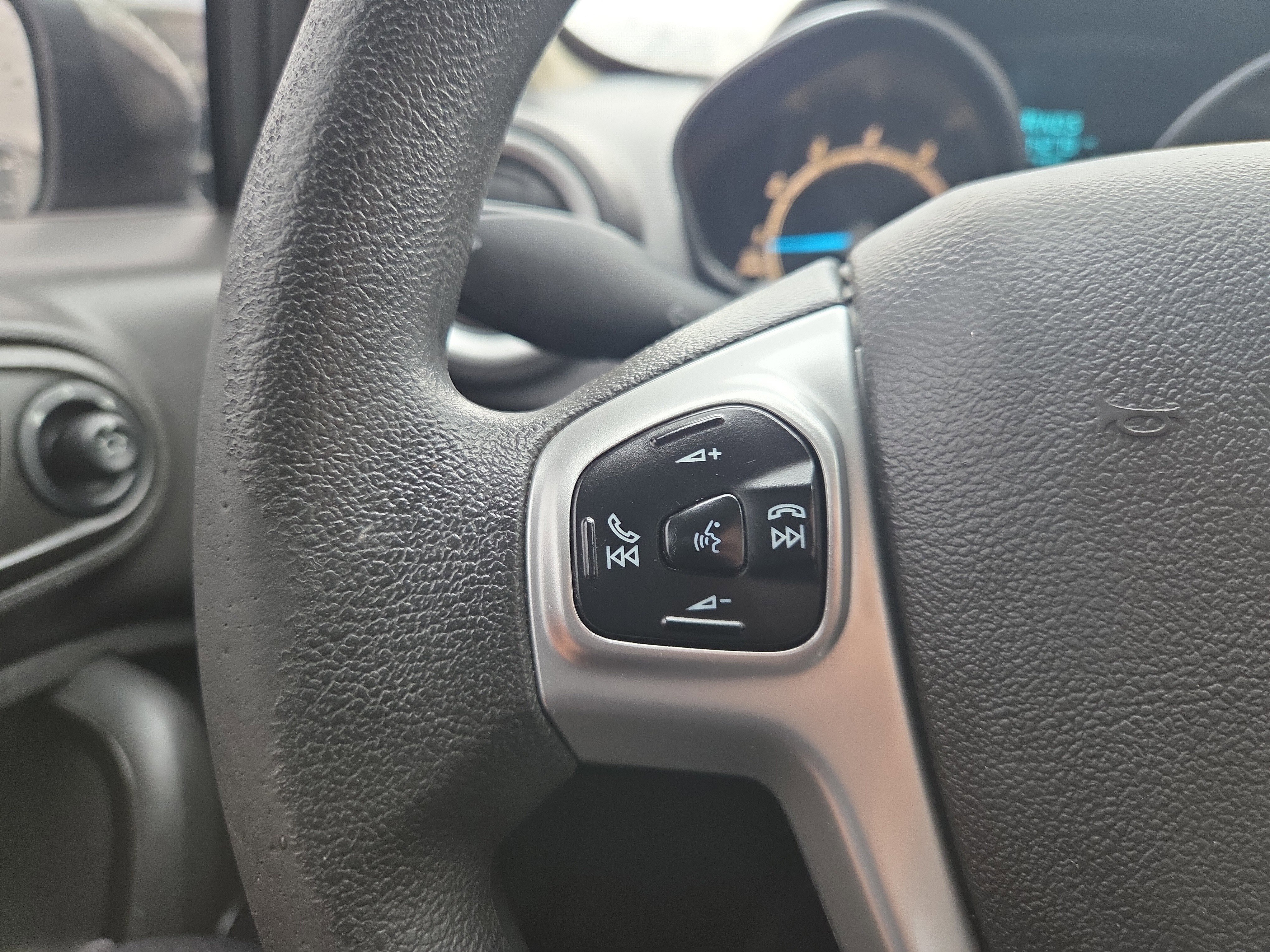 Used 2017 Ford Fiesta SE image 16