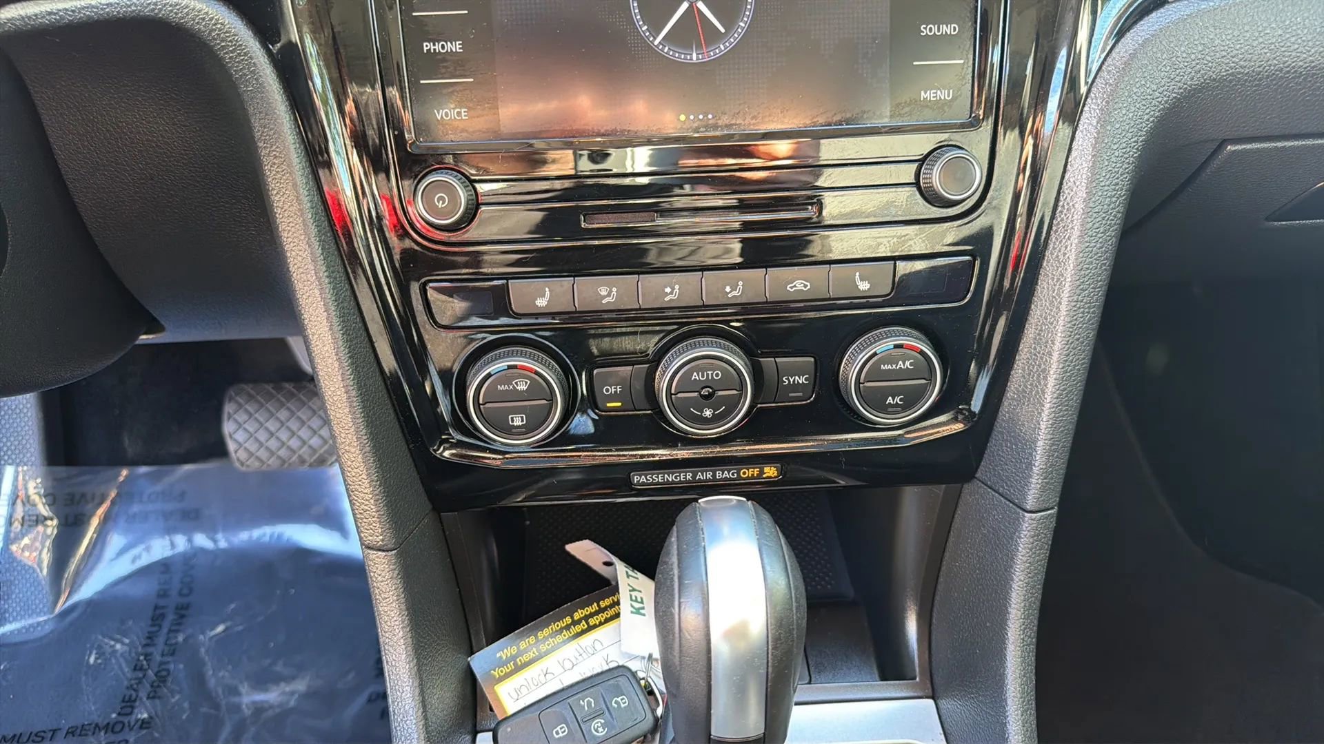 Used 2022 Volkswagen Passat 2.0T SE image 36