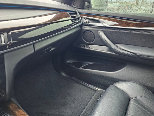 Used 2014 BMW X5 xDrive35i w/ M Sport image 41