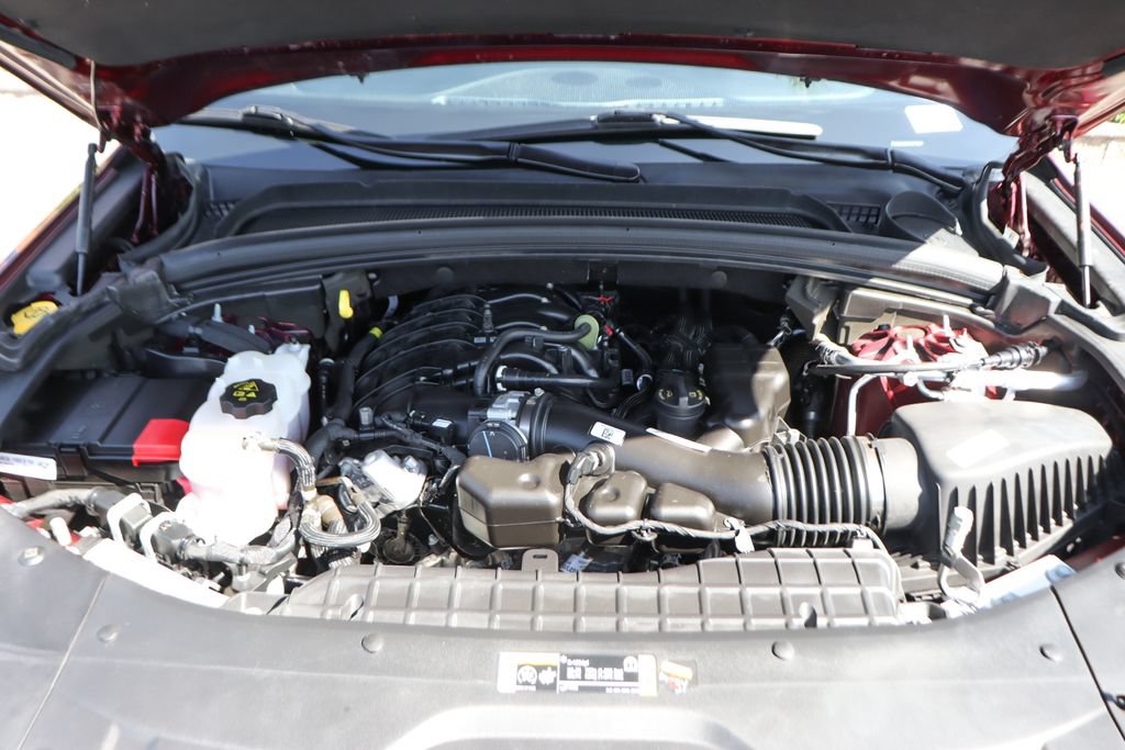 Used 2024 Jeep Grand Cherokee Altitude RWD image 12
