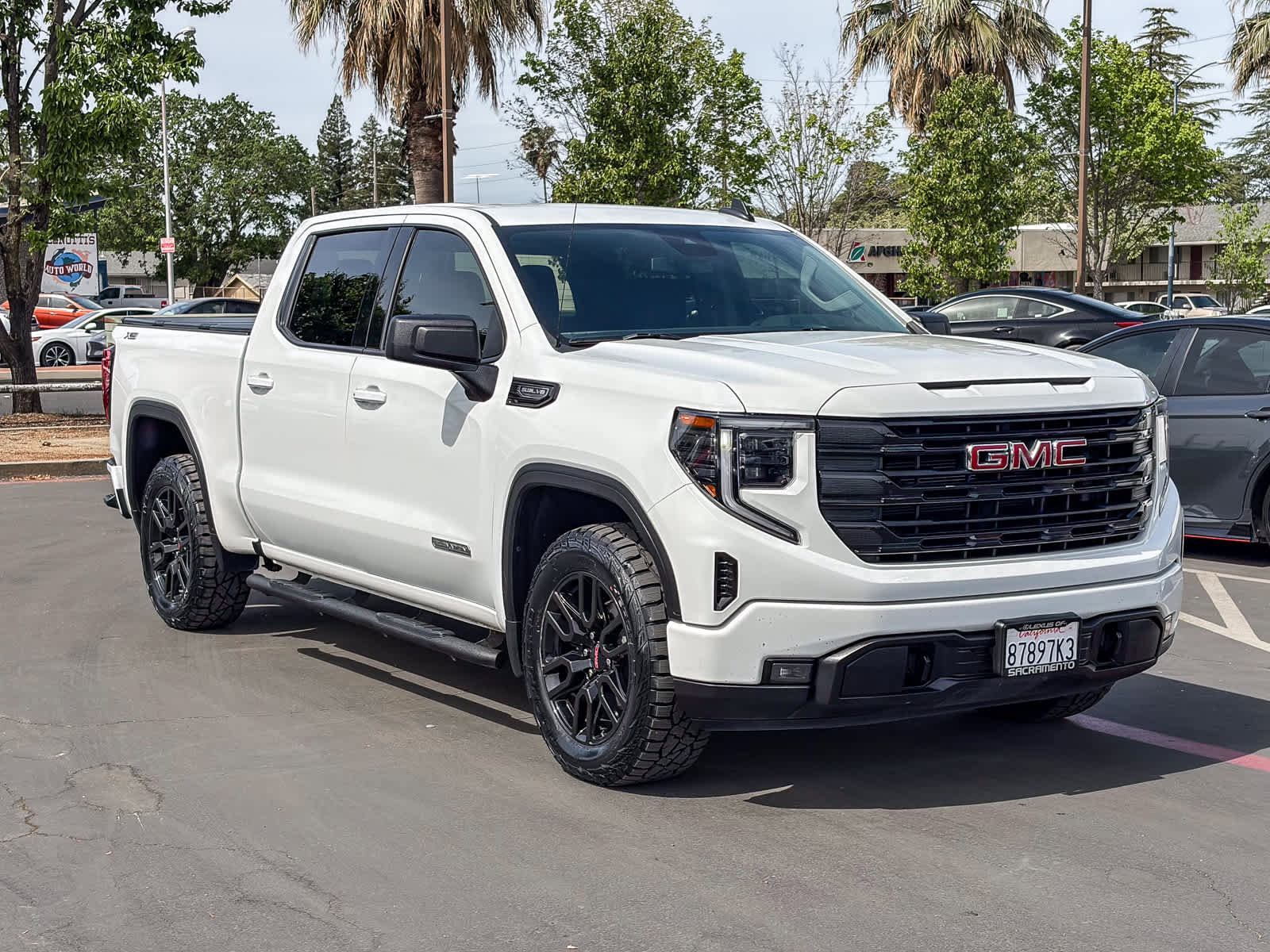 Used 2023 GMC Sierra 1500 Elevation image 5