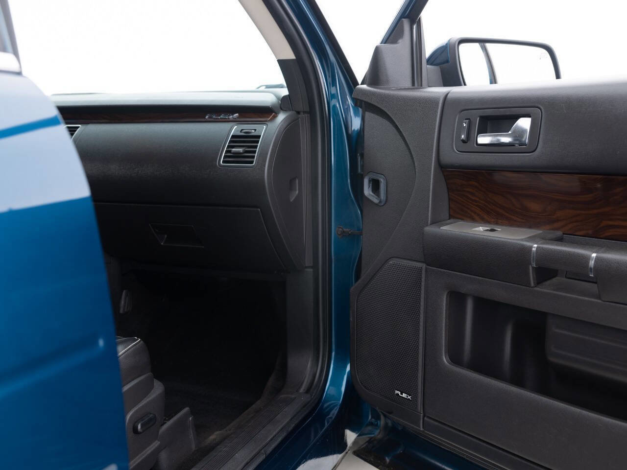 Used 2011 Ford Flex SEL w/ Rapid Spec Order Code image 28