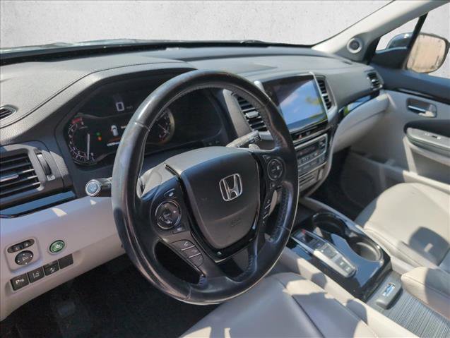 Used 2017 Honda Pilot Touring image 9