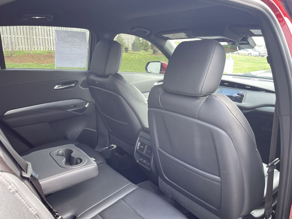 Used 2023 Cadillac XT4 Premium Luxury image 40