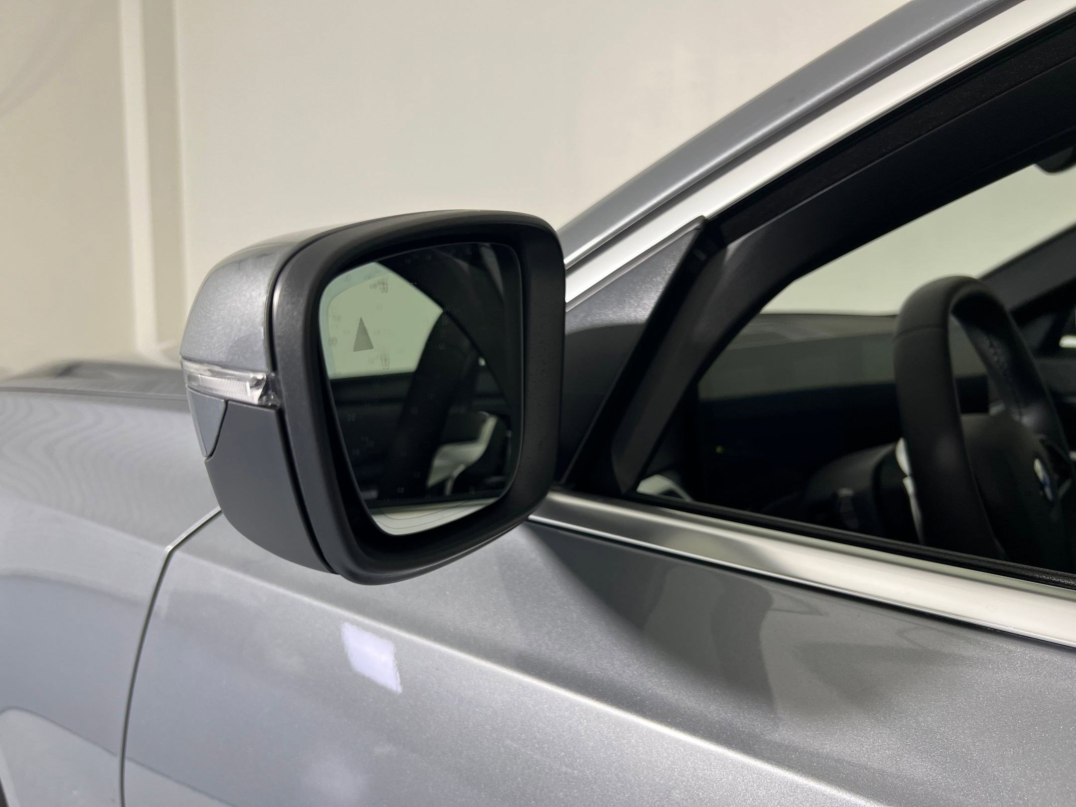 Used 2026 BMW 330i Sedan w/ Convenience Package image 22