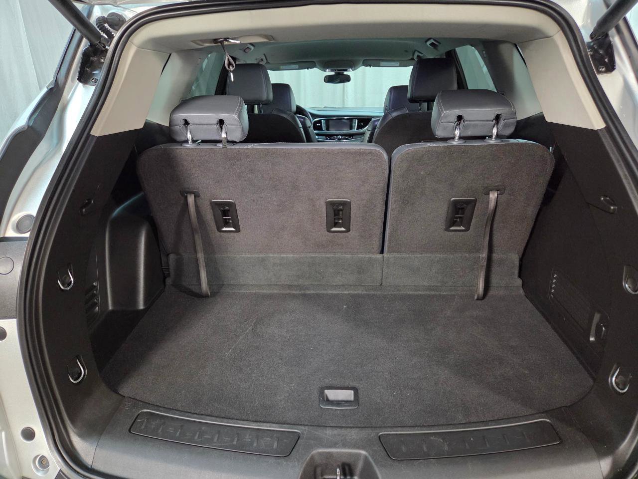 Used 2019 Buick Enclave Essence AWD/4WD image 8