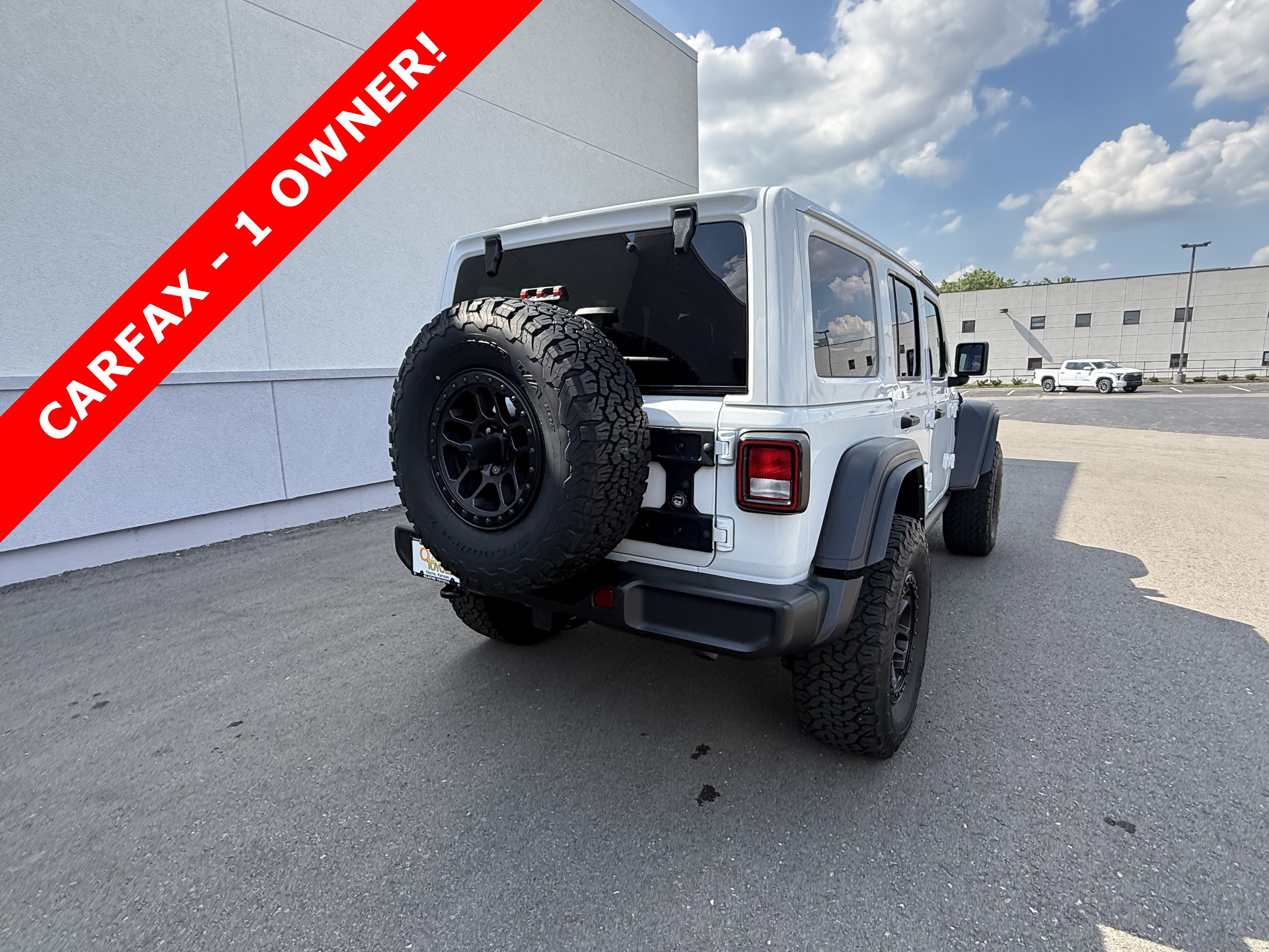 Used 2022 Jeep Wrangler Unlimited Sport AWD/4WD image 3