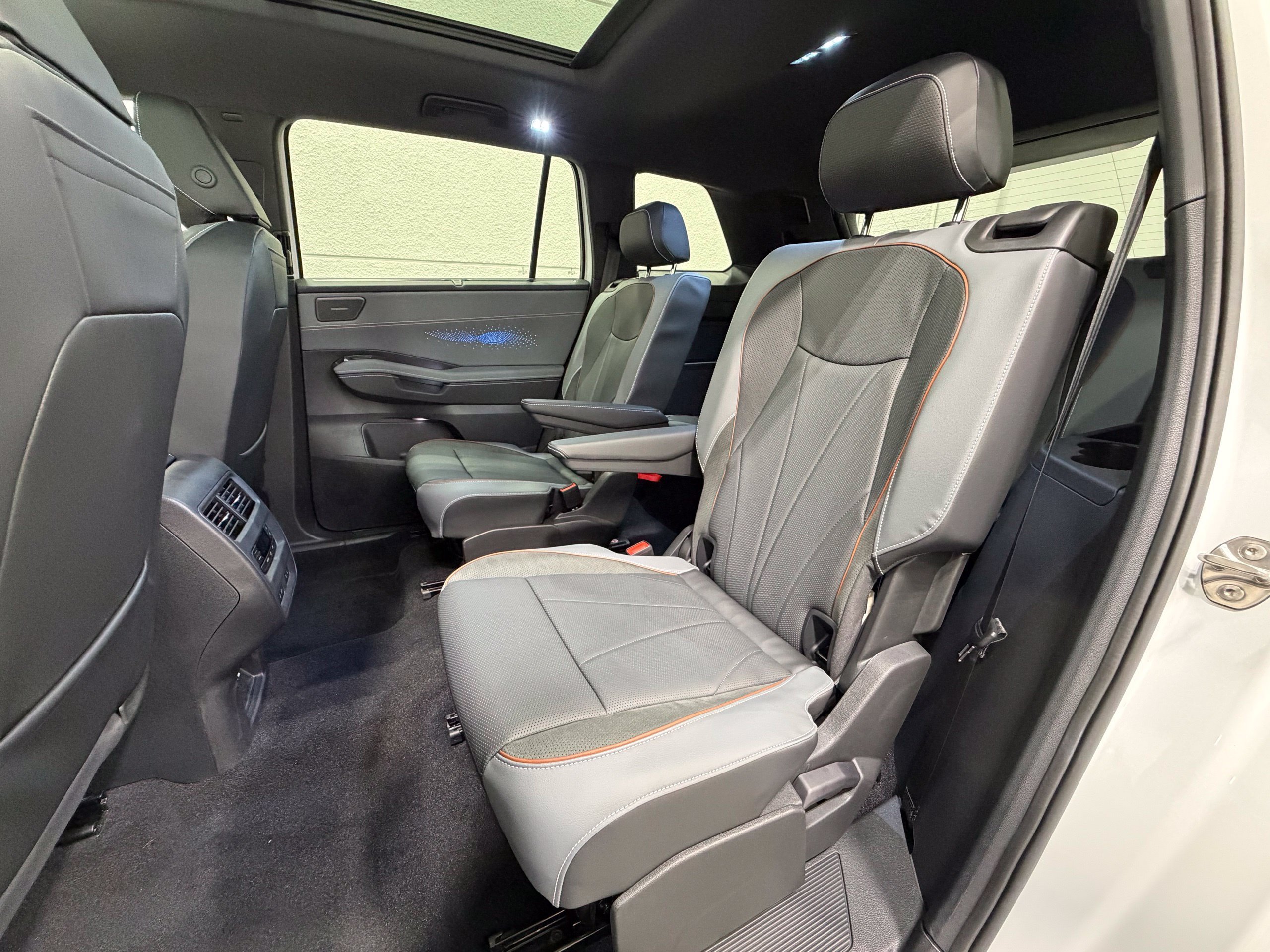 New 2027 Volkswagen Atlas SEL Premium R-Line AWD/4WD image 29