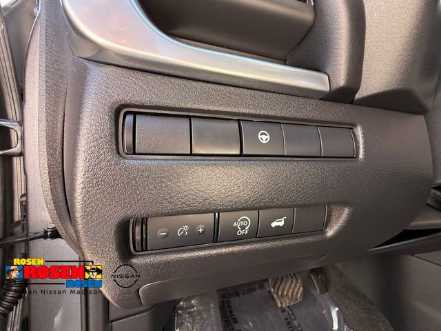 Used 2026 Nissan Rogue SV w/ SV Premium Package AWD/4WD image 12