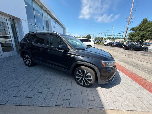 Used 2024 Volkswagen Taos SE FWD image 30