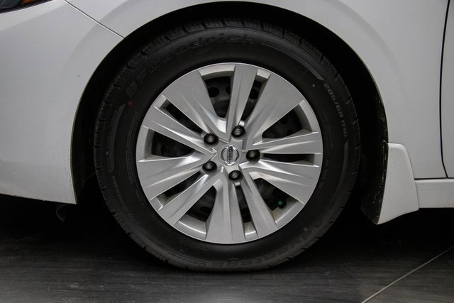 Used 2022 Nissan Sentra S w/ Lighting Package image 7