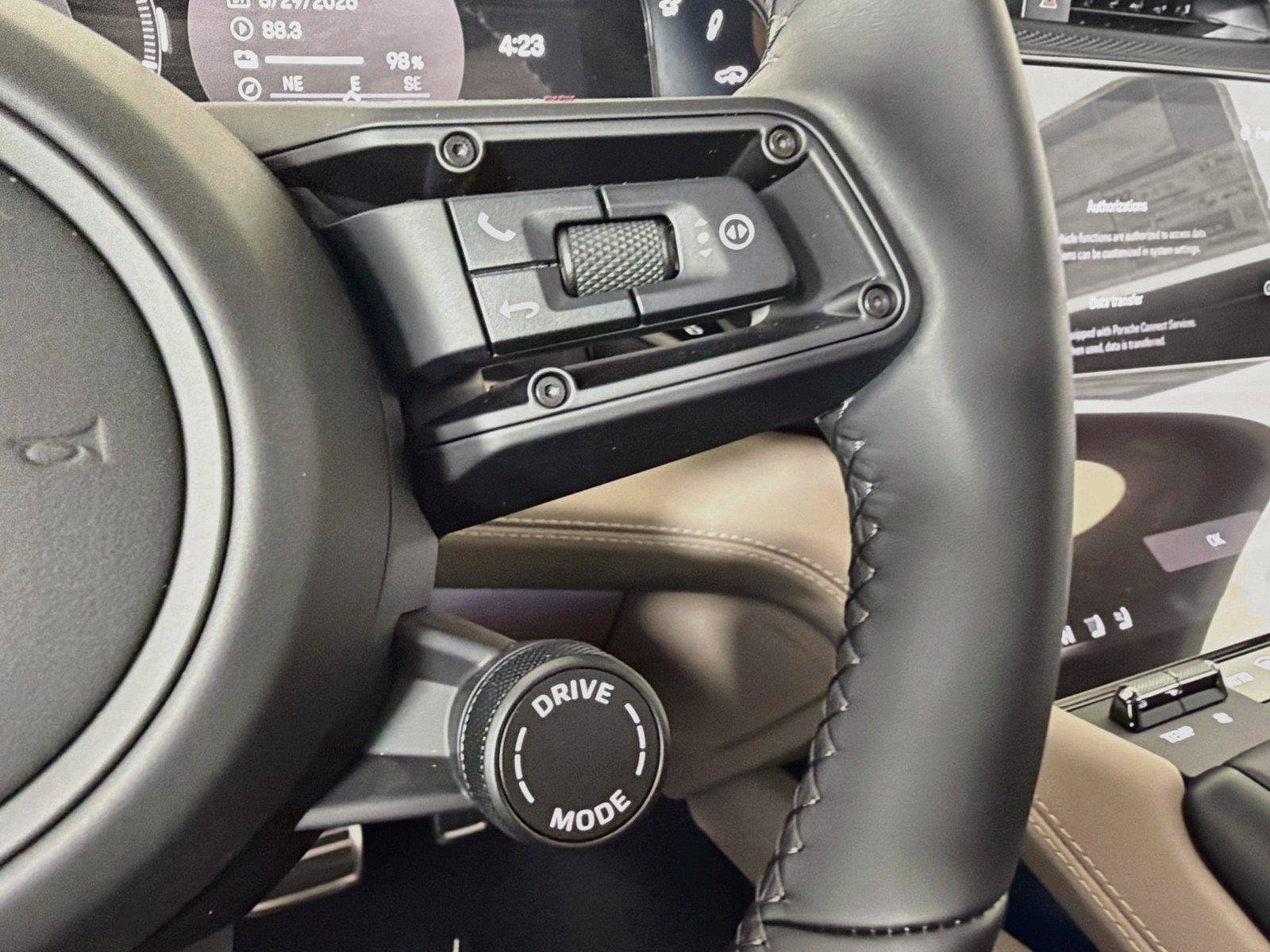 New 2026 Porsche Cayenne Electric Coupe AWD/4WD image 13